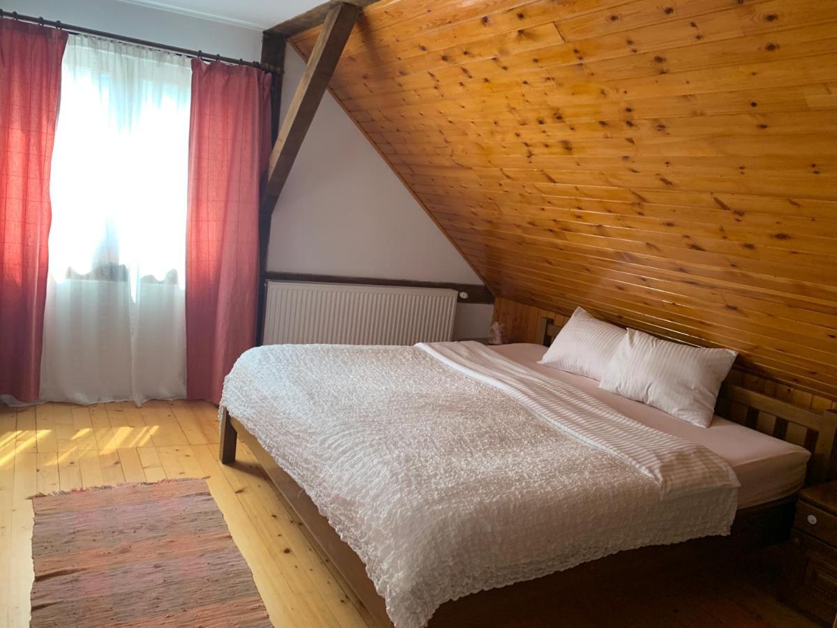 Вилла Casa Veche “Old House” Сибьел Экстерьер фото