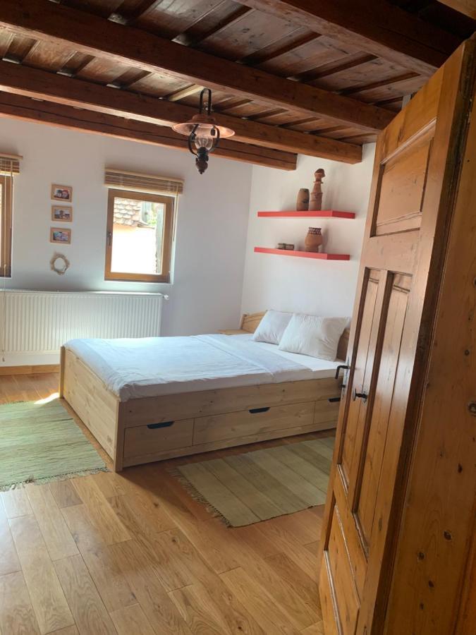Вилла Casa Veche “Old House” Сибьел Экстерьер фото